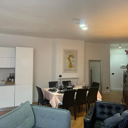 6 Flora & Fabian Apartamento